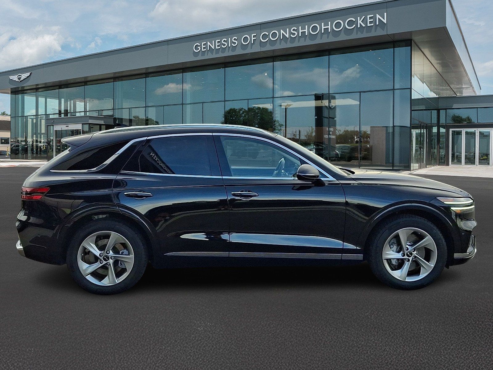 Certified 2026 Genesis GV70 2.5T Advanced AWD/4WD image 7