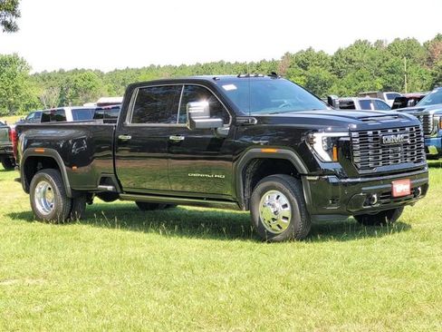 New 2026 GMC Sierra 3500 Denali Ultimate AWD/4WD image 2