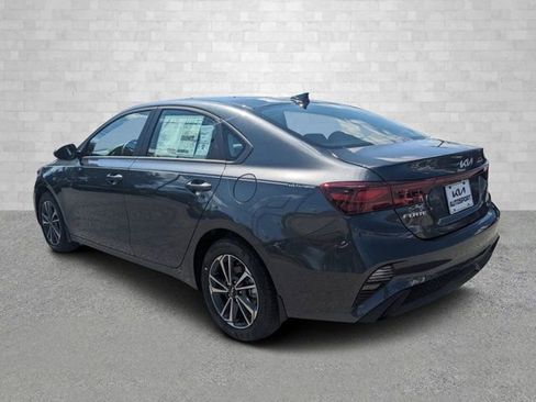 Used 2024 Kia Forte LXS image 5