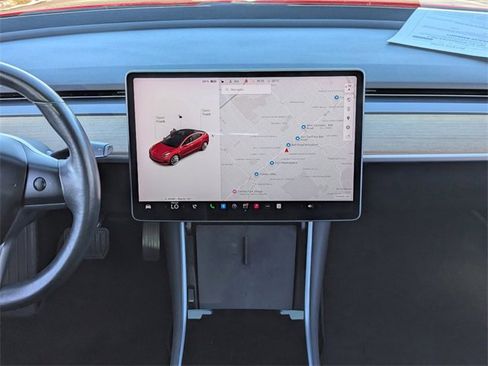 Used 2018 Tesla Model 3 Long Range image 16