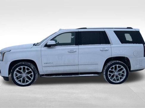 Used 2020 GMC Yukon Denali image 2