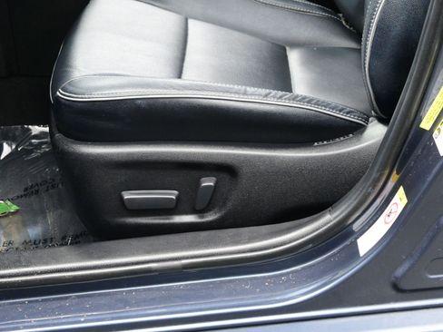 Used 2019 Toyota Corolla XLE image 11