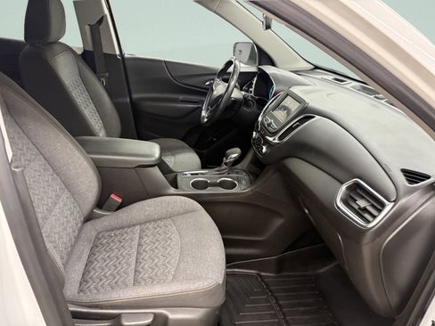Used 2022 Chevrolet Equinox LT w/ Driver Convenience Package AWD/4WD image 23