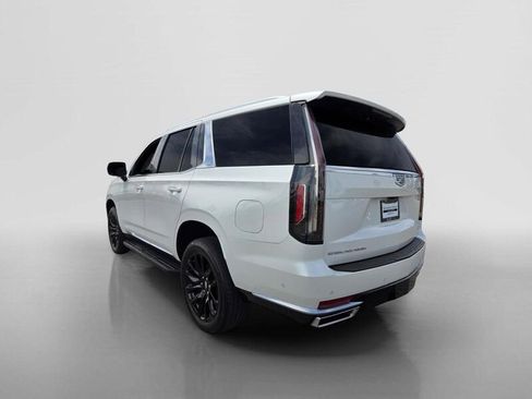 Used 2022 Cadillac Escalade Premium Luxury AWD/4WD image 3