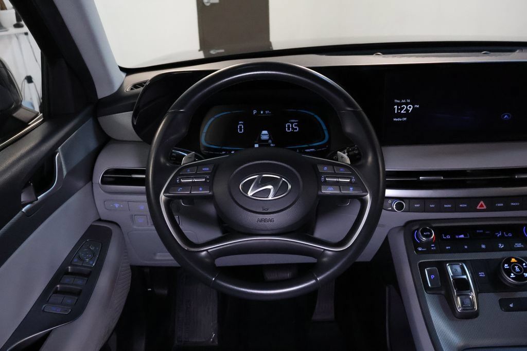Used 2023 Hyundai Palisade SEL AWD/4WD image 17
