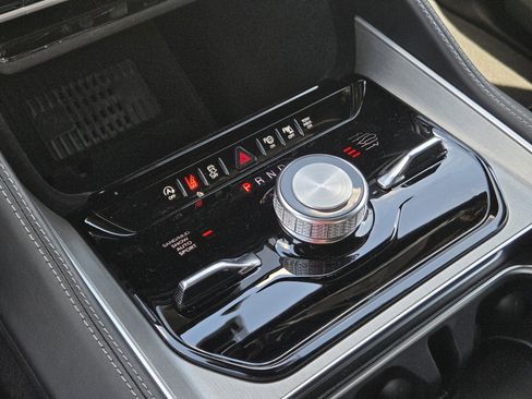 New 2026 Jeep Grand Wagoneer Limited AWD/4WD image 13