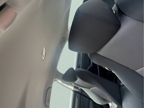 Used 2018 Honda Accord LX image 11