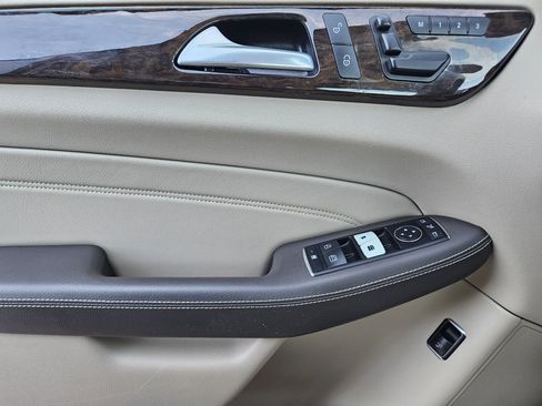 Used 2014 Mercedes-Benz ML 350 ML350 4MATIC image 22