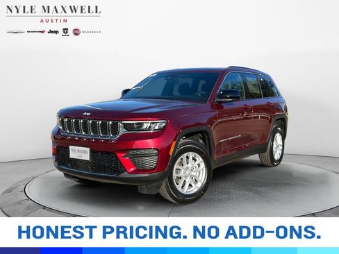 New 2026 Jeep Grand Cherokee Laredo RWD image 1