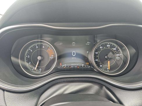 Used 2019 Jeep Cherokee Limited AWD/4WD image 7