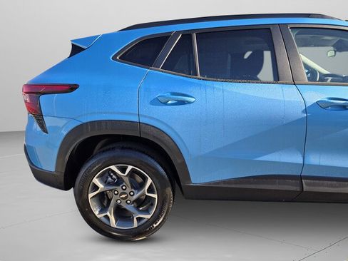 New 2026 Chevrolet Trax LT w/ Sunroof Package image 22