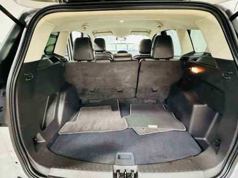 Used 2018 Ford Escape SE w/ SE Sport Appearance Package image 11