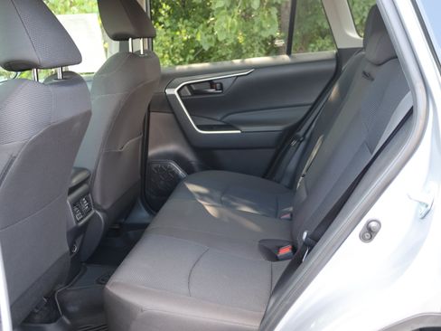 Used 2024 Toyota RAV4 LE AWD/4WD image 14