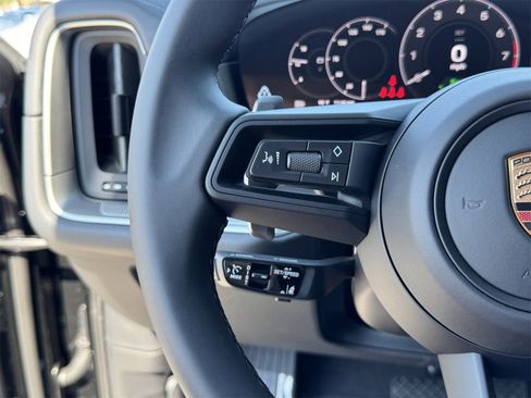 New 2026 Porsche Cayenne E-Hybrid Coupe image 18