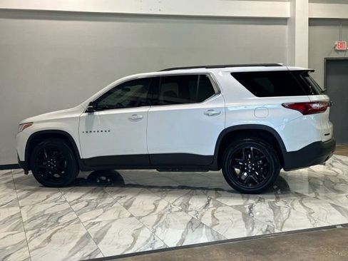 Used 2020 Chevrolet Traverse LT image 9
