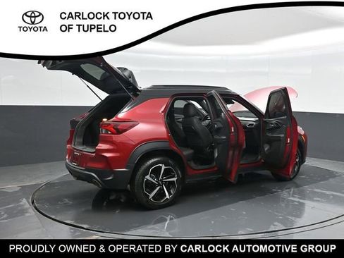 Used 2021 Chevrolet TrailBlazer RS w/ Technology Package image 38