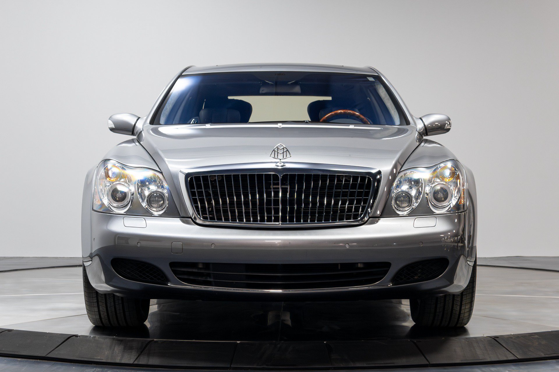 Used 2004 Maybach 57 RWD image 53