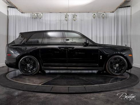 Used 2023 Rolls-Royce Cullinan w/ Cullinan Package AWD/4WD image 16