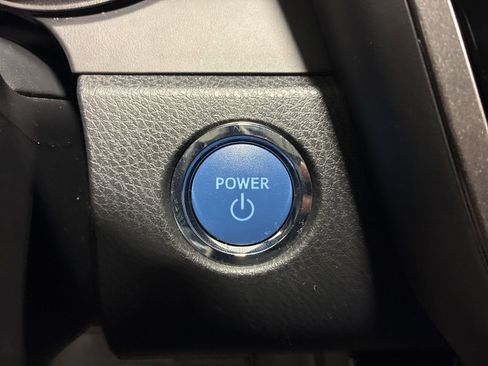 Used 2022 Toyota Camry SE w/ Audio Upgrade Package image 21