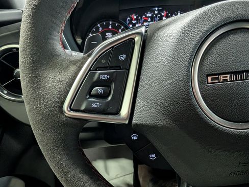 Used 2018 Chevrolet Camaro ZL1 RWD image 22