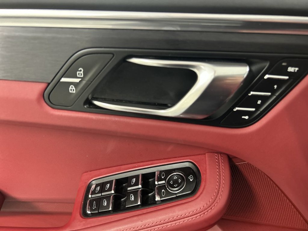 Certified 2023 Porsche Macan GTS AWD/4WD image 11