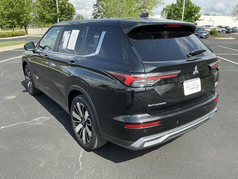 Used 2025 Mitsubishi Outlander SE AWD/4WD image 9