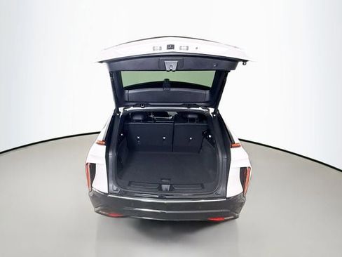 Used 2024 Cadillac Lyriq Luxury image 31