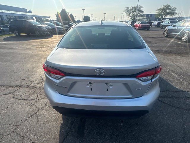 Used 2024 Toyota Corolla LE FWD image 5
