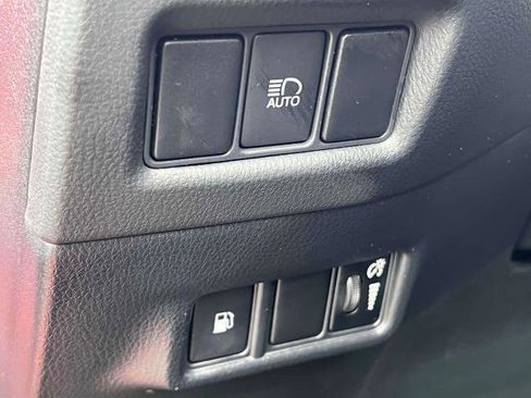 Certified 2021 Toyota C-HR XLE image 20