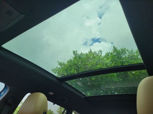 Used 2024 Volkswagen Atlas Cross Sport SE w/ Panoramic Sunroof Package image 37