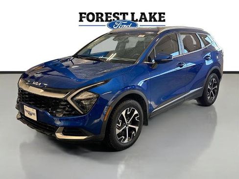 Used 2023 Kia Sportage EX image 3