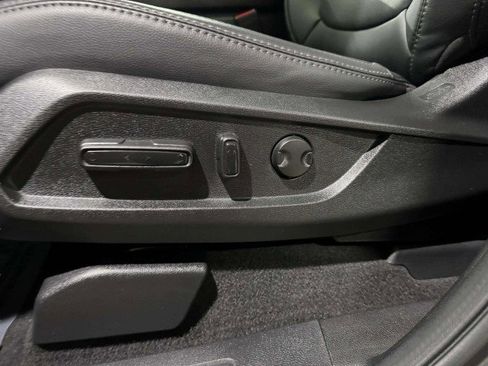 Used 2025 Honda Pilot EX-L image 23