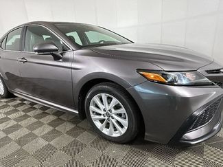 Used 2024 Toyota Camry SE FWD video 2