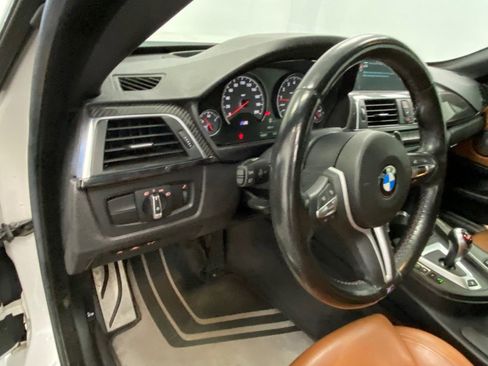 Used 2016 BMW M4 Convertible RWD image 43