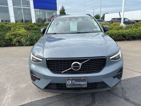 Certified 2023 Volvo XC40 B5 Ultimate w/ Protection Package Premier AWD/4WD image 3