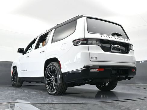 Used 2024 Jeep Grand Wagoneer Series III w/ Quick Order Packagew 28T image 83