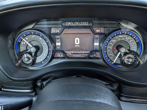 Certified 2022 RAM 1500 Limited w/ Body Color Bumper Group image 33