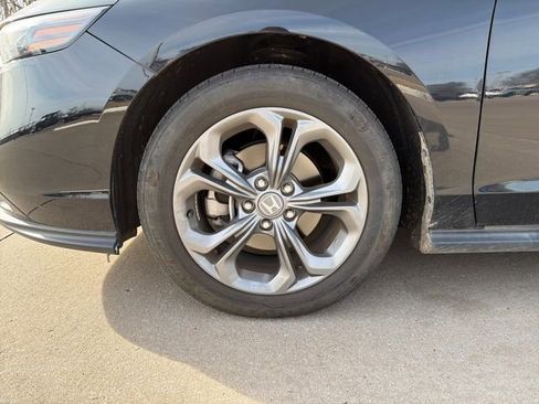 Used 2023 Honda Accord EX image 9