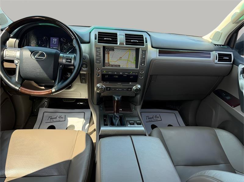 Used 2018 Lexus GX 460 Premium w/ Premium Package AWD/4WD image 27