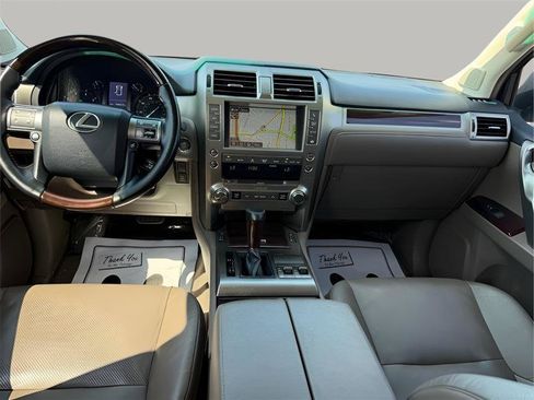Used 2018 Lexus GX 460 Premium w/ Premium Package AWD/4WD image 27