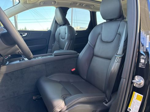 New 2026 Volvo XC60 B5 Ultra w/ Protection Package Premier image 9