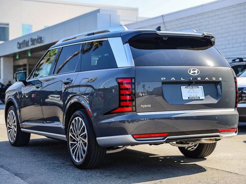 Used 2026 Hyundai Palisade Calligraphy FWD image 4