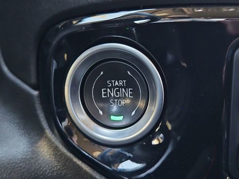 Used 2025 GMC Sierra 1500 SLT image 24