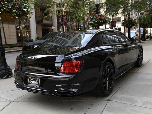 New 2026 Bentley Flying Spur Plug-In Hybrid image 4