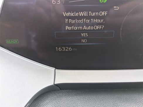 Used 2025 Toyota Prius LE image 19