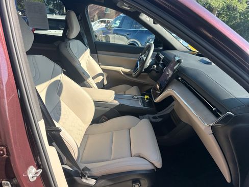 Used 2025 Volvo EX90 Ultra AWD/4WD image 49