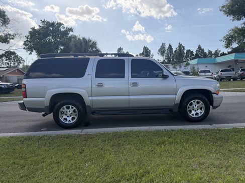 Used 2005 Chevrolet Suburban Z71 w/ Preferred Equipment Group image 7