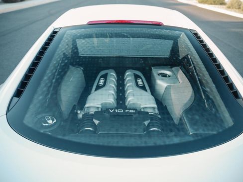 Used 2010 Audi R8 V10 image 10