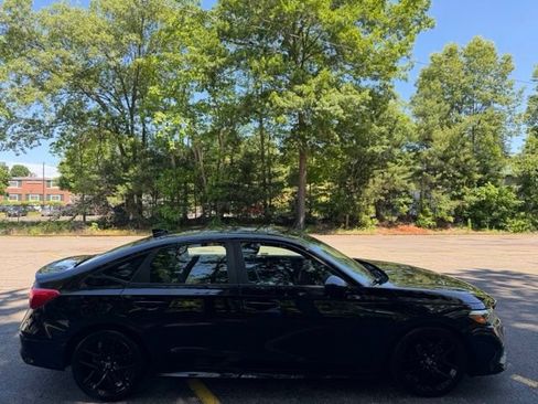 Used 2024 Honda Civic Sport image 4