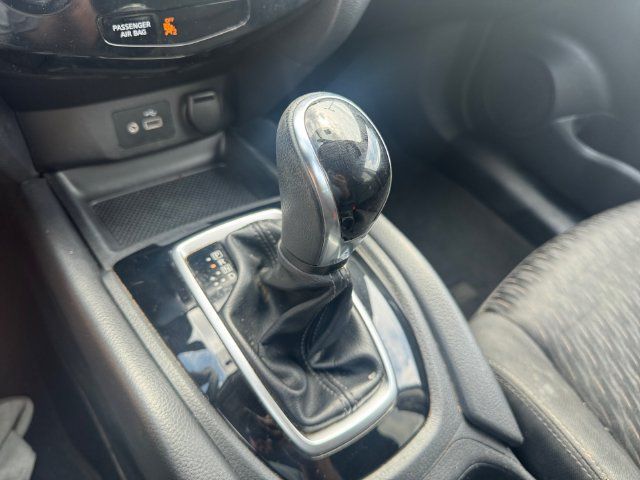 Used 2018 Nissan Rogue SV FWD image 18